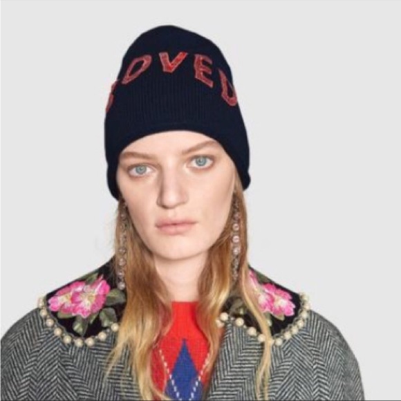 GUCCI LOVED Navy Wool Beanie - Picture 3 of 11